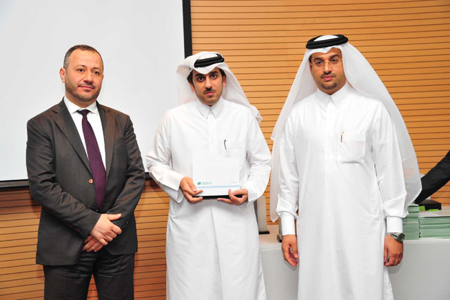 مكتب التعليم المستمر بجامعة قطر يكرم معلوماتية